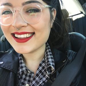 Meet your Posher, Elana